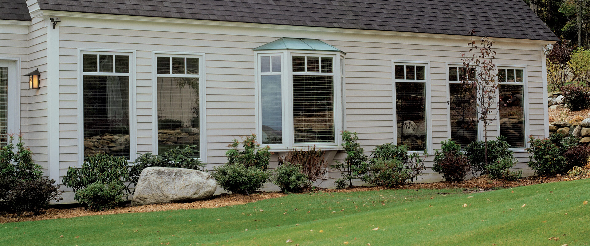 Heritage Crank-Out Casement Bay Exterior