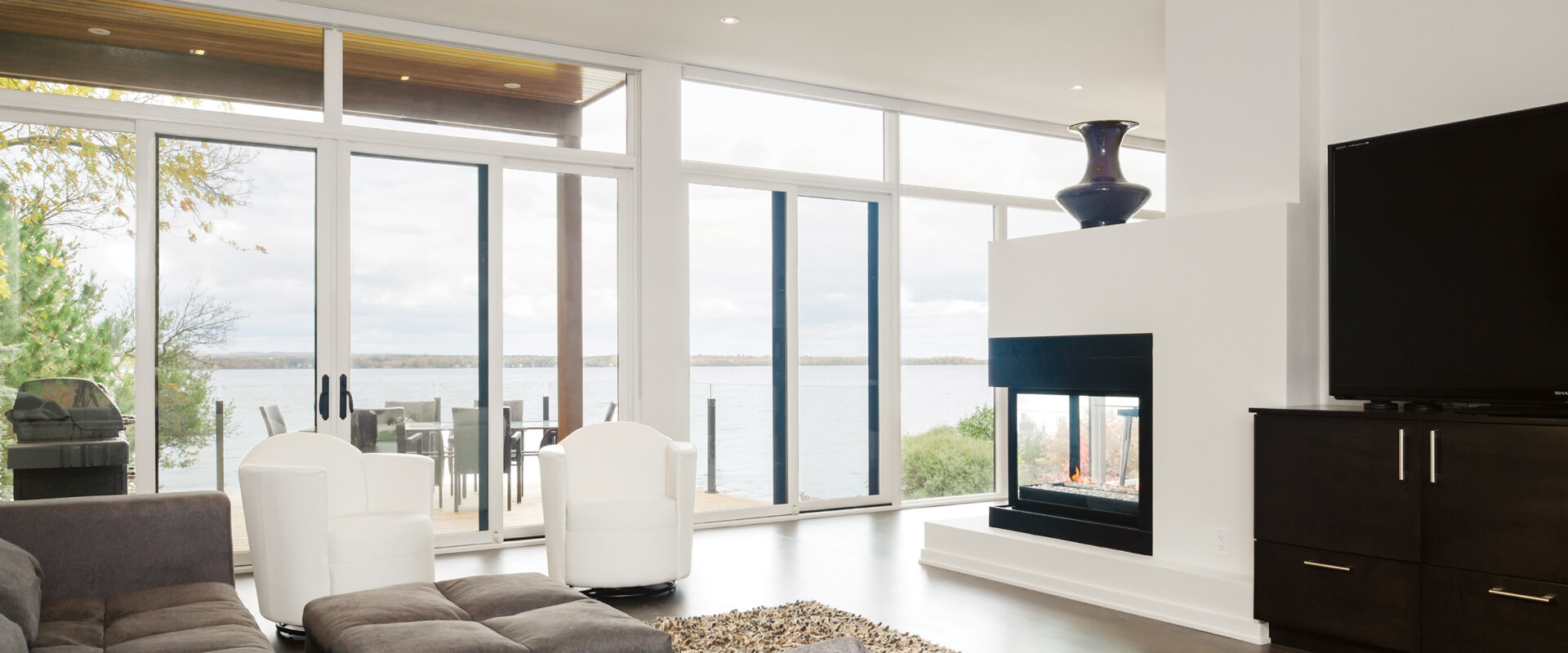 VistaLuxe Multi-Slide Door Interior